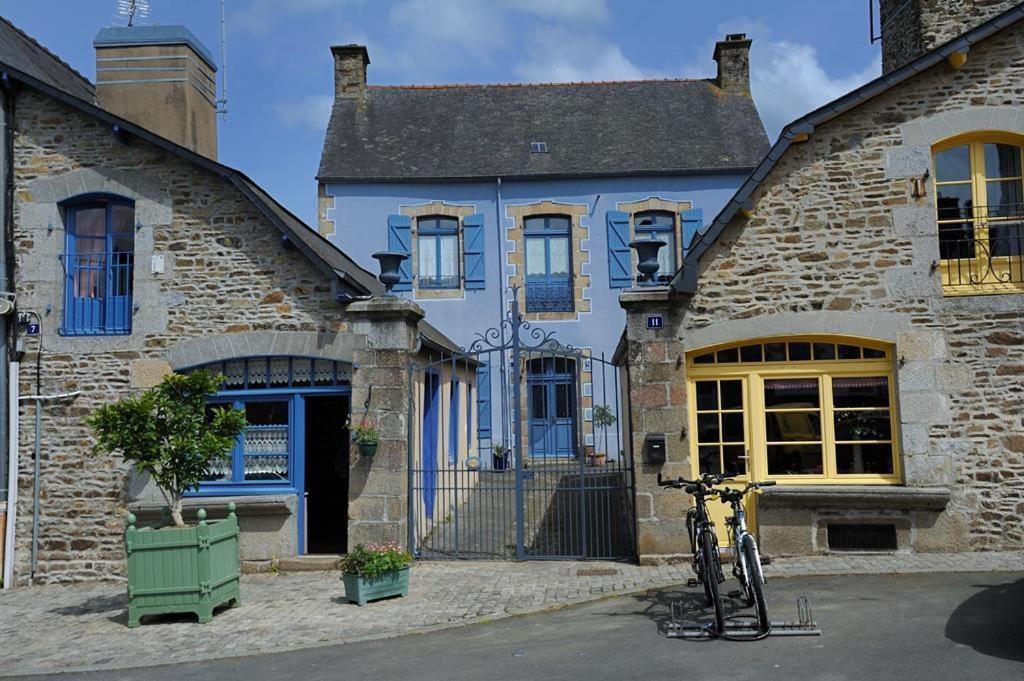 Le Jardin De Quercus Bed and Breakfast Bazouges-la-Pérouse Exteriör bild